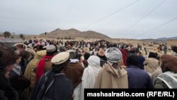 د انګور اډې خلک د خپلو غوښتنو لپاره له تېرو شاوخوا شپږو میاشتو راهیسې په احتجاج دي ـ د فبرورۍ درېیمې انځور.