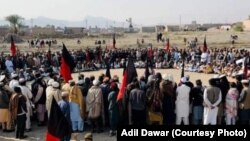 د ملي جمهوري غورځنګ پلویانو او د شمالي وزیرستان یو شمېر قبیلو د فبرورۍ پر ۲۴مه هم په میرامشاه کې جرګه او احتجاجي لاریون کړی وو. 