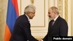 Armenia - Prime Minister Nikol Pashinian meets CSTO Secretary General Imangali Tasmagambetov in Yerevan, March 17, 2023.