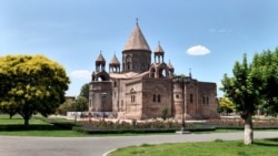 Էջմիածնում հոգևոր հավաքի մասին կարծիքները տարբեր են, իսկ հոգևորականները հույս ունեն՝ ողջախոհությունը կհաղթի