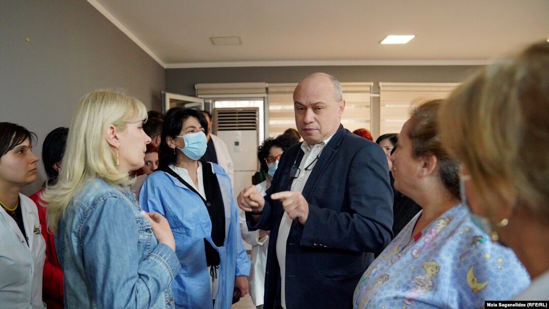 რესპუბლიკური საავადმყოფოს მედიკოსების პროტესტი