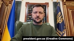 «Україна не потребує іноземних військ на своїй території. Однак пропозиції щодо технічного персоналу, який може приїздити в нашу країну, щоб не відправляти військову техніку на ремонт до Європи, варто розглянути» – Володимир Зеленський