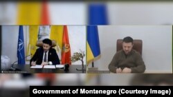 Прем’єр-міністр Чорногорії Дритан Абазович і президент України Володимир Зеленський підписали спільну декларацію про євроатлантичну перспективу України