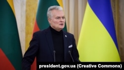 За його словами, не можна повторювати «порожні заяви про відчинені двері в НАТО»