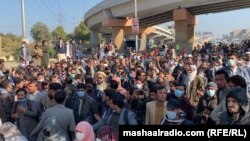 پېښور کې د روغتيا څانګې کارکوونکي احتجاج کوي ــ پخوانی انځور.