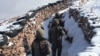 Ілюстраційне фото: вірменські солдати на позиціях поблизу кордону з Азербайджаном