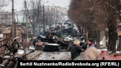 Спалена російська військова колона. Буча після важких боїв 1 березня 2022 року