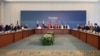 Украина жана Орусия делегацияларынын сүйлөшүүлөрү Түркиянын Стамбул шаарында өтүп келе жатат. Архив сүрөт. 2025-жылдын июнь айы. 
