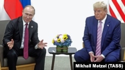 Президенты России и США на встрече в Японии