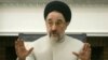 در نخستين سخنرانى انتخاباتى آقاى خاتمى انتقاد از رقيب، وجه منفى و البته ضرورى تبليغات انتخاباتى، حضورى پر رنگ داشت اما از برنامه و مفهوم، وجه مثبت و ايجابى تبليغات انتخاباتى، خبرى نبود.(عکس: مهر)