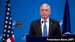 Меттіс залишає свій пост
