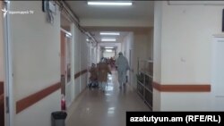 Երևանի հիվանդանոցներից մեկում, արխիվ