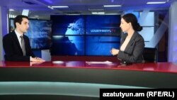 Руководитель фракции «Луйс» Совета старейшин Еревана Давид Хажакян в студии Азатутюн ТВ, Ереван, 14 марта 2019 г.