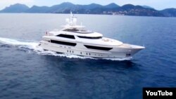 Яхта моделі 46Steel, побудована на італійській корабельні Sanlorenzo