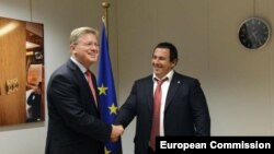Belgium -- European Commissioner for Enlargement and European Neighbourhood Policy Stefan Fule (L) meets Prosperous Armenia Party leader Gagik Tsarukian in Brussels, 06Dec2012.