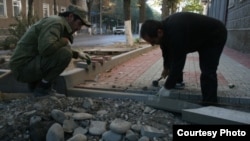 Жители Цхинвала обеспокоены заявлением мэра югоосетинской столицы, который пообещал изъять земельные участки в черте города, если они не будут расчищены и приведены в порядок арендаторами