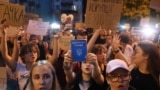 Сотні людей вийшли на акції проти рішення Верховної Ради ухвалити законопроєкт щодо НАБУ та САП у Києві, Львові, Одесі та Дніпрі