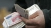 Ці надзейна трымаць грошы ў беларускіх банках?
