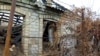 «Мені страшно спати». Як живуть в околицях окупованого Донецька