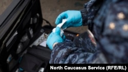 Some police in Russia’s Kaliningrad have been charged with planting drugs on a suspect. It is a rare development in what activists say is an alarmingly common phenomenon. (illustrative photo)