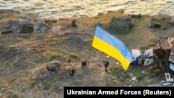 30 червня  головнокомандувач ЗСУ Валерій Залужний заявив, що російські військові залишили острів. 4 липня на острові Зміїний встановили прапор України.