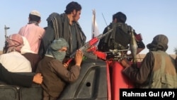 طالبان نیز با پخش نوار ودیویی ادعا دارند که در جریان درگیری شماری از مخالفین کشته شده اند