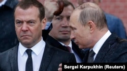 Dmitri Medvedev və Vladimir Putin