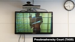 Алексей Навальный участвует в суде по видеосвязи из колонии