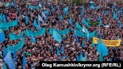 Траурний молебень кримських татар у районі Ак-Мечеть, Сімферополь, 18 травня 2014 року 
