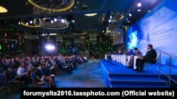 Економічний форум у окупованій Ялті, 2016 рік