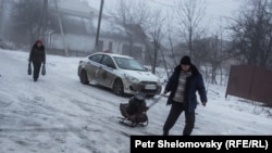 Debaltseve Residents Seek Shelter Below Ground As Clashes Rage