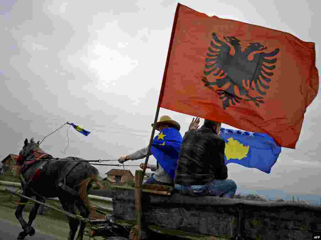Mitrovica, 17.02.2010. Foto: AFP / Armend Nimani