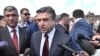Премьер-министр Карен Карапетян беседует с журналистами (архив)
