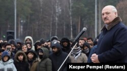ЄС звинувачує Олександра Лукашенка у веденні «гібридної війни» проти ЄС за допомогою мігрантів