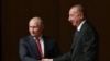 Владимир Путин (слева) и Ильхам Алиев, 27 сентября 2018 г.