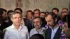 (از راست)‌حمید بقایی، محمود احمدی نژاد و اسفندیار رحیم مشایی پس از آزادی بقایی از زندان