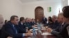 Большинство министров осталось на прежних местах, произошла незначительная реорганизация кабмина – какие-то ведомства объединили, какие-то понизили в статусе