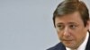 Для понимания того, что одних лишь навыков качественного «освоения денег» для преодоления северокавказских кризисов недостаточно, аппарату Хлопонина потребовался год