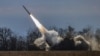 Реактивна артилерійська система HIMARS Збройних сил України веде вогонь поблизу лінії фронту на Херсонщині, 5 листопада 2022 року 