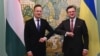 Голови МЗС України і Угорщини домовилися повернути свої країни до співпраці