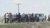 Для решения своих проблем жители приграничных сел перекрывают дороги.